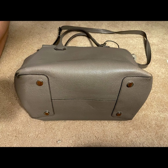 Authentic Michael Kors Tote - Picture 6 of 6